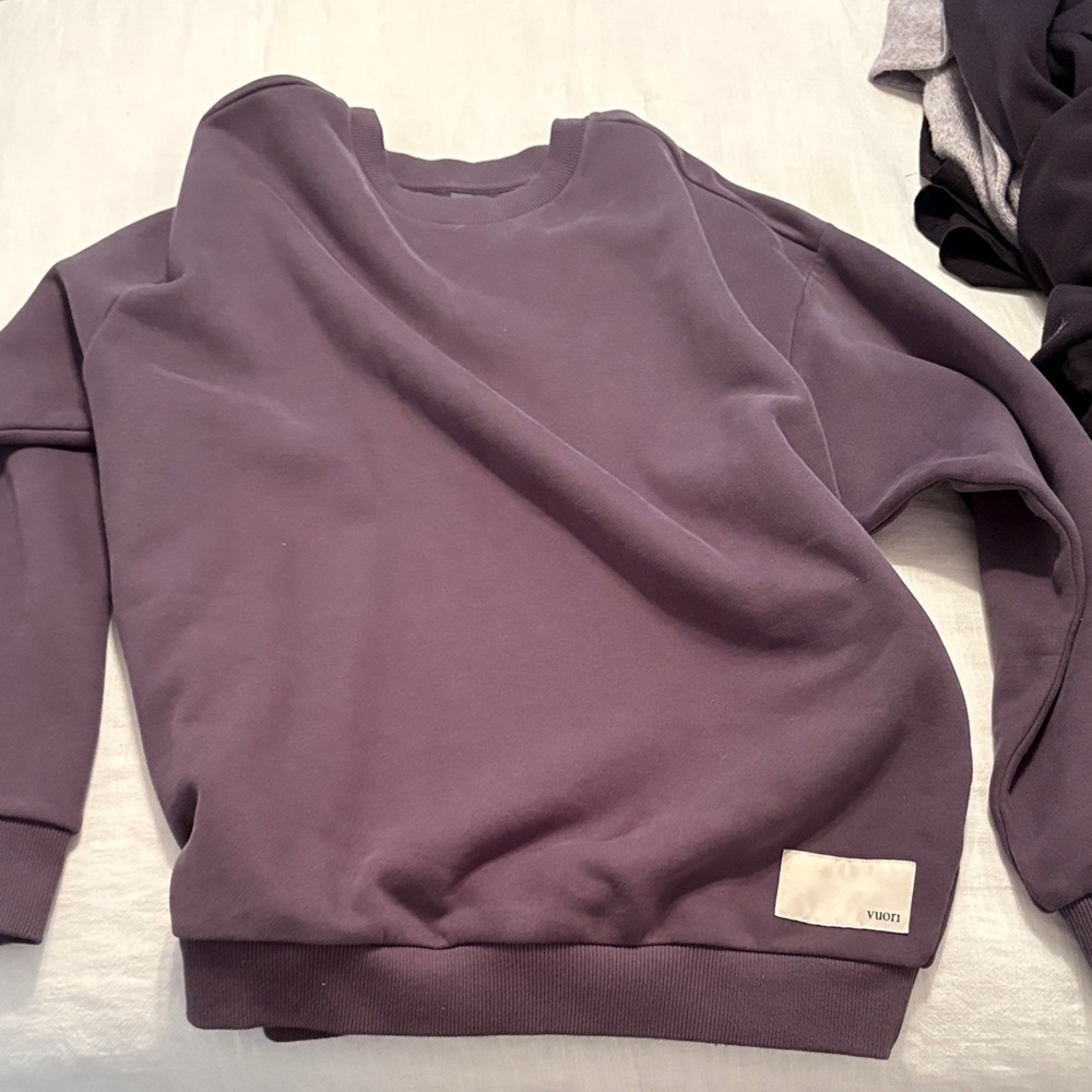 Vuori Gray Women's Sweater